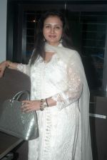 Poonam Dhillon at Iftar party hosted by Shakeel Saifi in Santacruz, Mumbai on 28th Aug 2011 (22).JPG